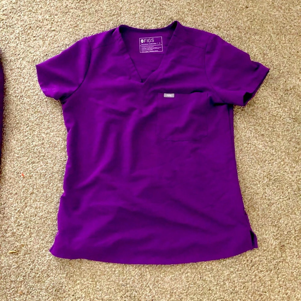 Figs brand one pocket scrub top